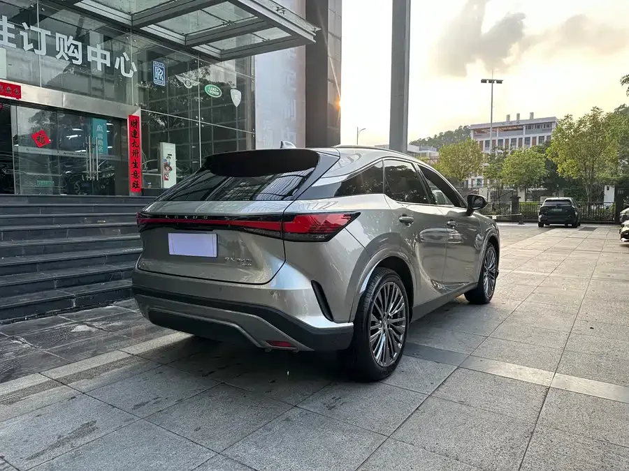 Lexus RX 2023 350h 4WD Pure Edition 2023 — миниатюра 3