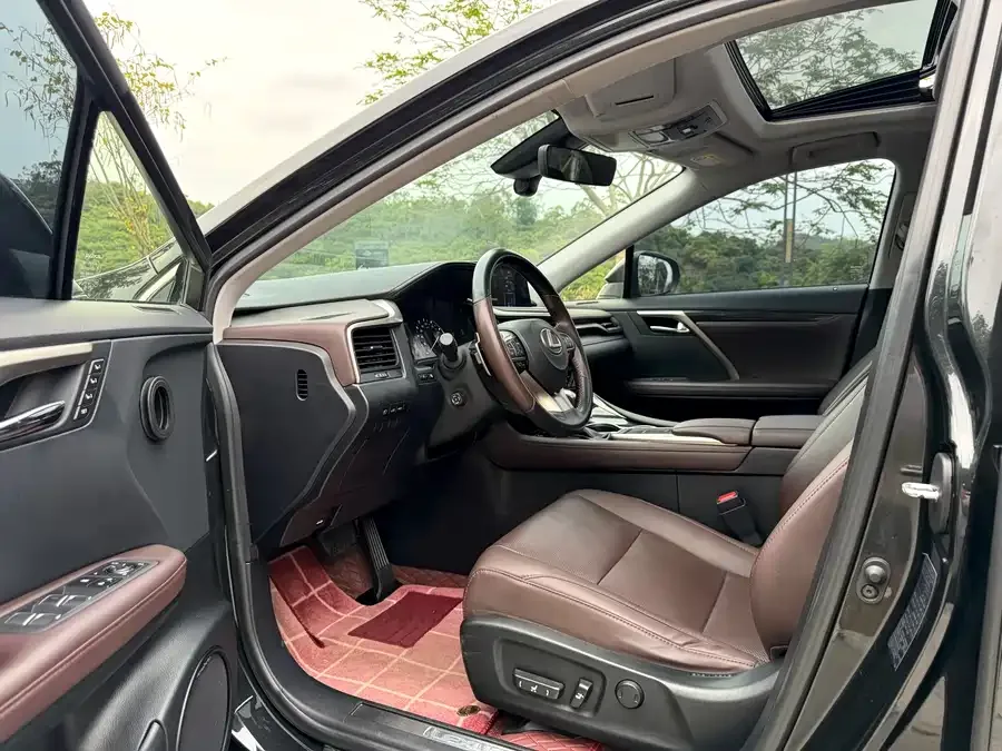 Lexus RX 2020 facelift 300 two-wheel drive comfort version 2022 — миниатюра 4