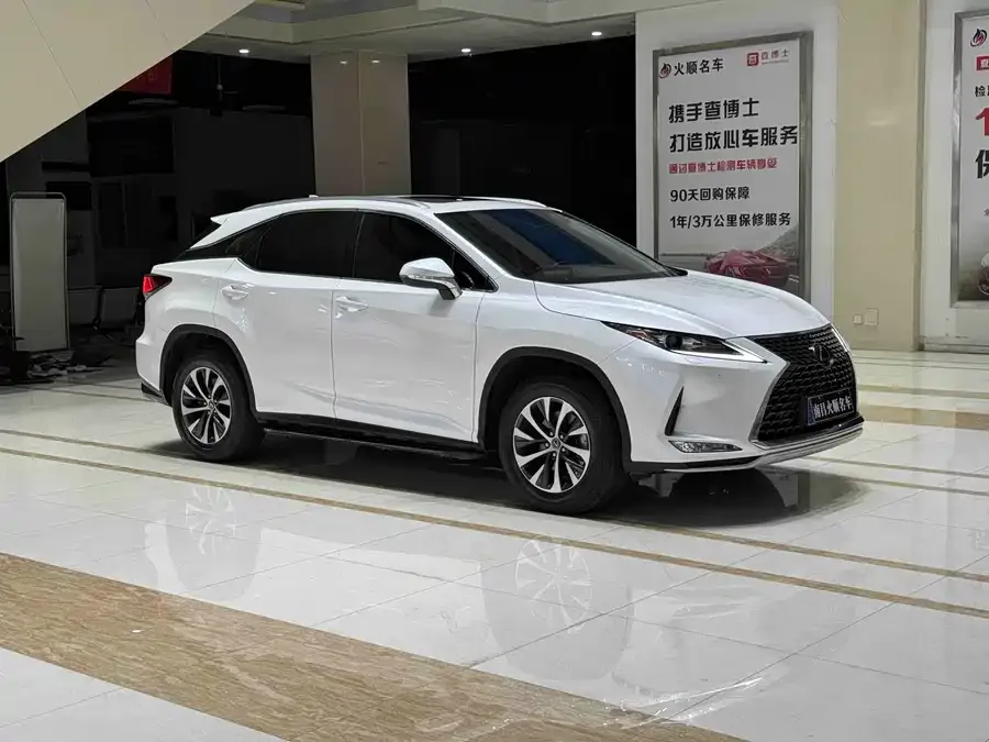 Lexus RX 2020 facelift 300 two-wheel drive comfort version 2022 — миниатюра 2