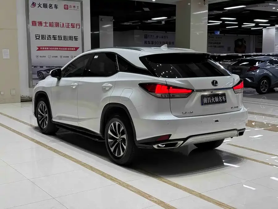 Lexus RX 2020 facelift 300 two-wheel drive comfort version 2022 — миниатюра 3