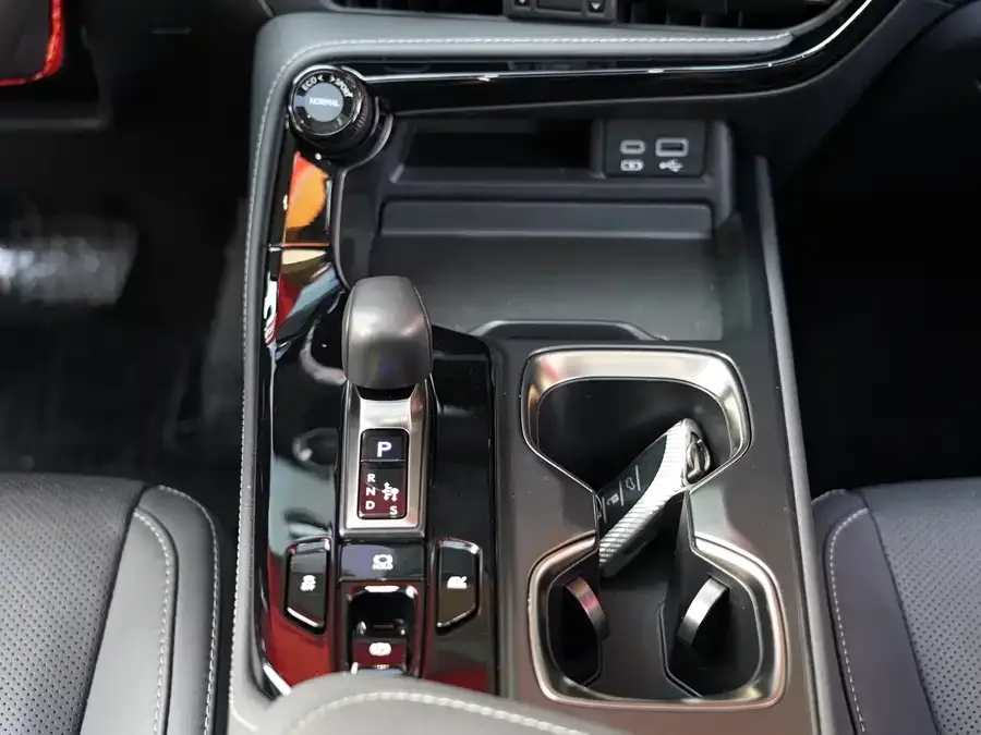 Lexus NX 2023 350h front-wheel drive Chuangyue Edition 2023 — миниатюра 4