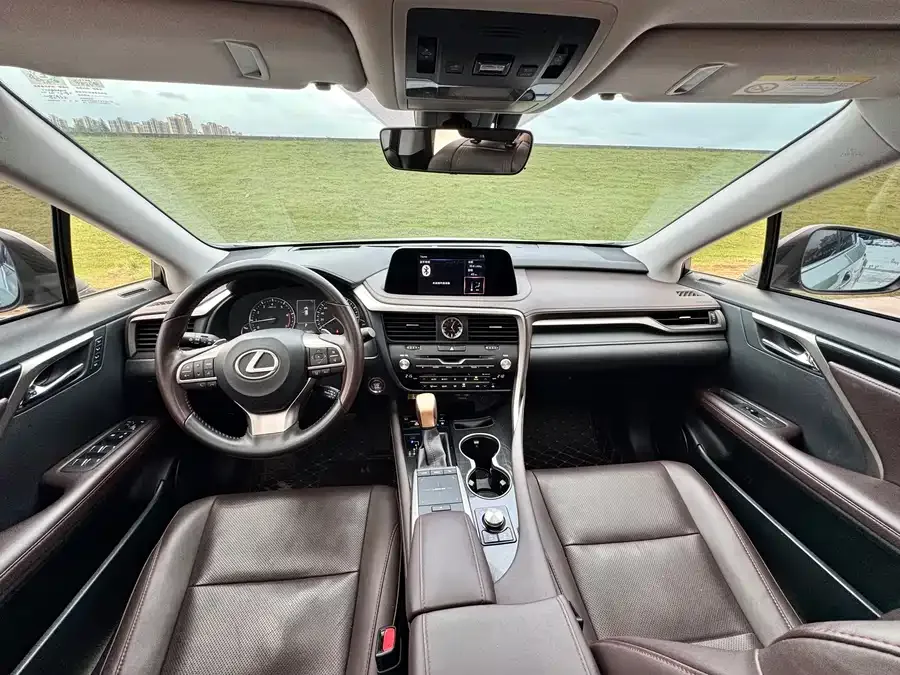 Lexus RX 2020 300 four-wheel drive elegant version country VI 2022 — миниатюра 2