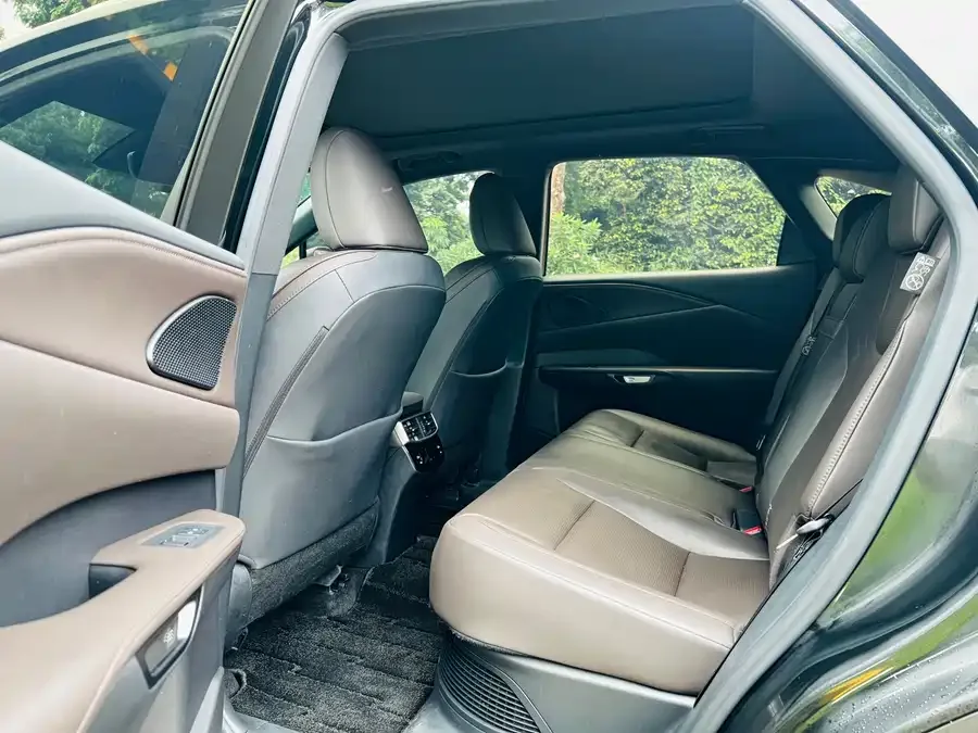 Lexus RX 2023 350h 4WD Pure Edition 2023 — миниатюра 3