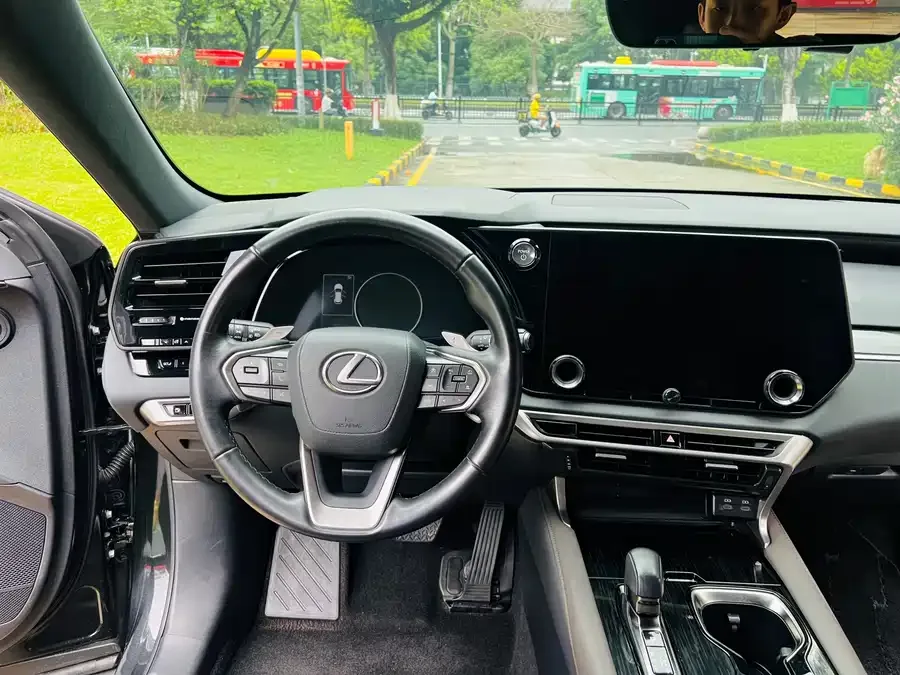 Lexus RX 2023 350h 4WD Pure Edition 2023 — миниатюра 4