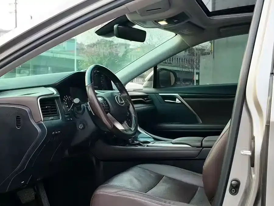 Lexus RX 2020 300 two-wheel drive comfort version China VI 2022 — миниатюра 2