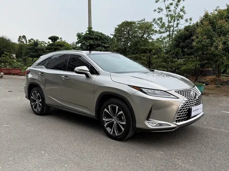 Lexus RX 2022
