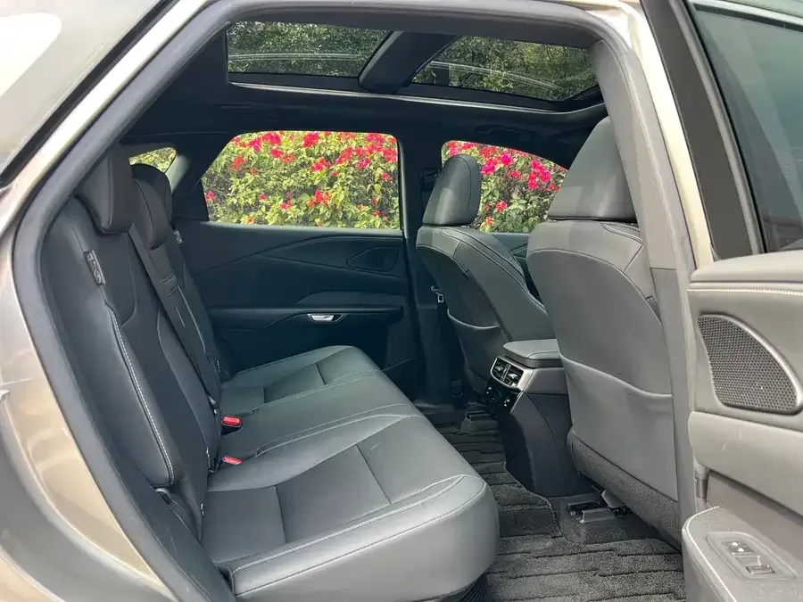 Lexus RX 2023 350h 4WD Pure Edition 2023 — миниатюра 4