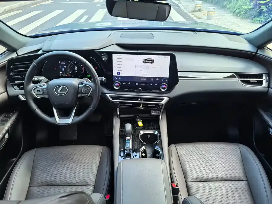 Lexus RX 2023 350h 4WD Pure Edition 2024 — миниатюра 4