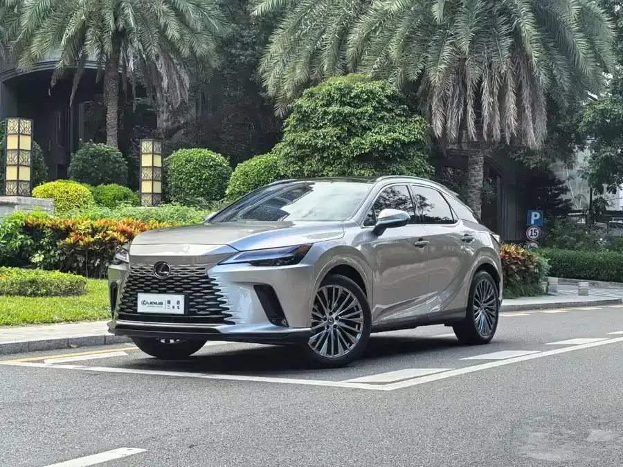 Lexus RX 2024