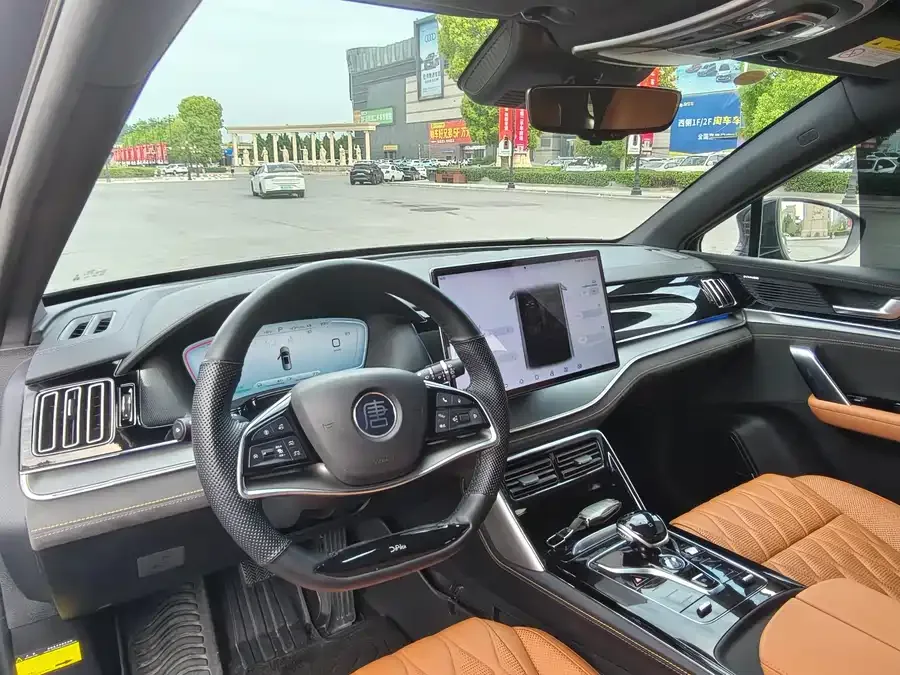 BYD Tang New Energy Tang New Energy 2023 DM-i Champion Edition 112KM Premium Edition 2024 — миниатюра 3