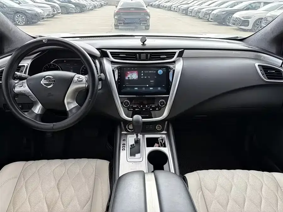 Nissan Murano Loulan 2021 2.5L XE 2WD Elite Edition 2022 — миниатюра 3