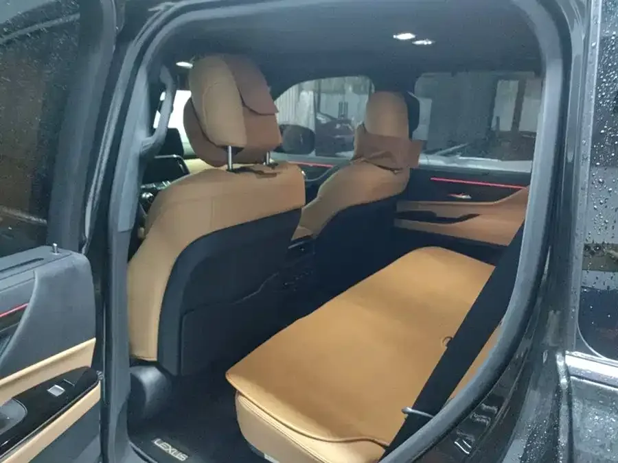 Lexus LX 2025 700h Territory Edition 2025 — миниатюра 2
