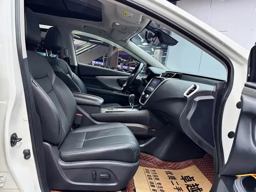 Nissan Murano Loulan 2021 2.5L XL 2WD Intelligent Linked Deluxe Edition 2022 — миниатюра 5