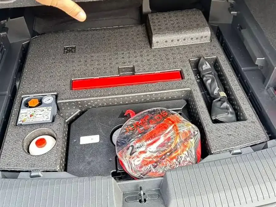 Nissan X-Trail X-Trail 2023 e-POWER Super Hybrid Dual Motor 4WD Ultimate Edition 2023 — миниатюра 5