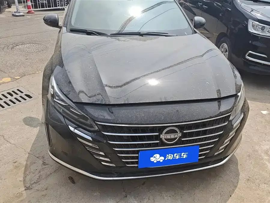 Nissan Altima 2025