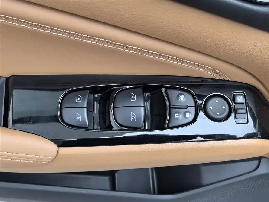 Nissan Altima 2022 Teana 2.0L XL-TLS Enjoy Edition 2023 — миниатюра 3