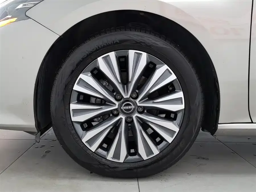 Nissan Altima 2022 Teana 2.0L XL-TLS Enjoy Edition 2023 — миниатюра 5