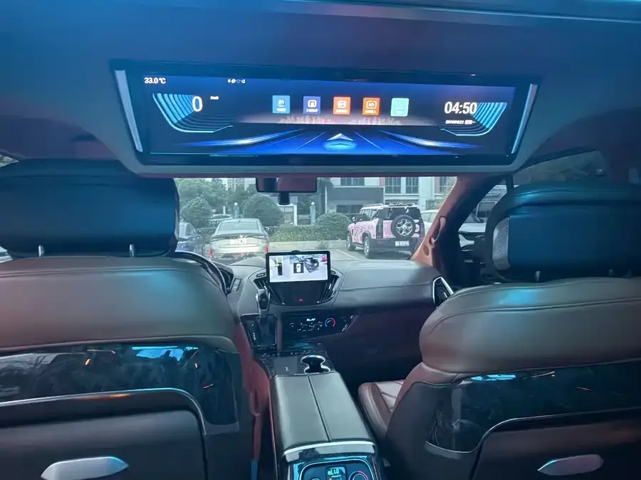 Ford Tourneo Tourio 2023 2.0T Automatic Premium Edition 2023 — миниатюра 4