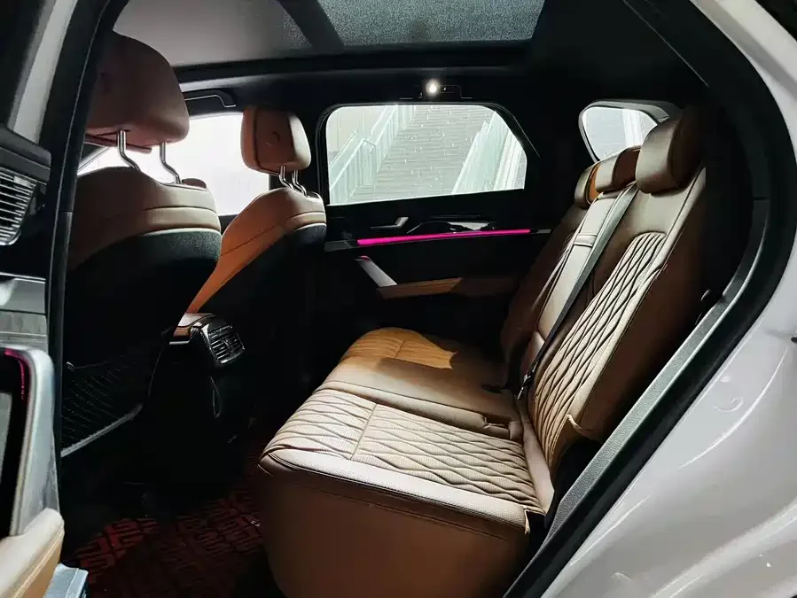 BYD Tang New Energy Tang New Energy 2023 DM-i Champion Edition 112KM Premium Edition 2023 — миниатюра 2