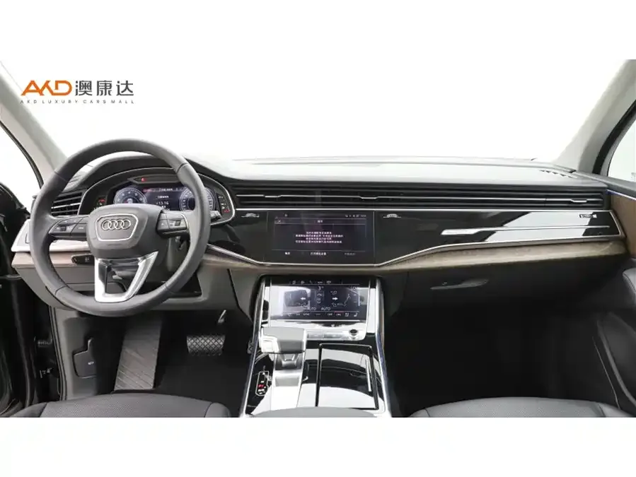 Audi Q7 2023 45 TFSI quattro S line sports model 2024 — миниатюра 2