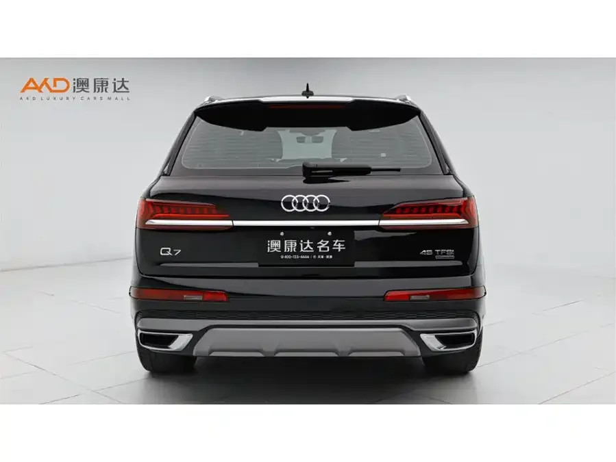 Audi Q7 2023 45 TFSI quattro S line sports model 2024 — миниатюра 4