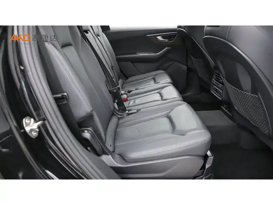 Audi Q7 2023 45 TFSI quattro S line sports model 2024 — миниатюра 5