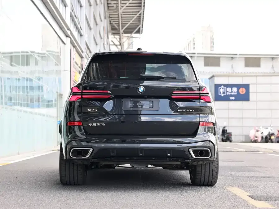 BMW X5 2025 xDrive 30Li M Sport Night Edition 2025 — миниатюра 2