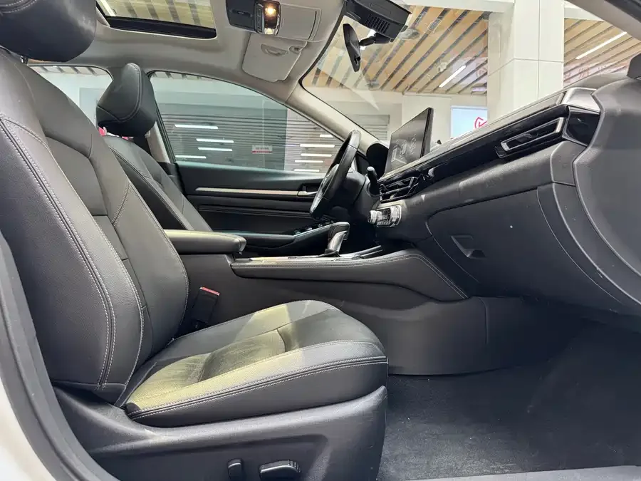 Nissan Altima 2022 Teana 2.0L XL-TLS Enjoy Edition 2023 — миниатюра 5