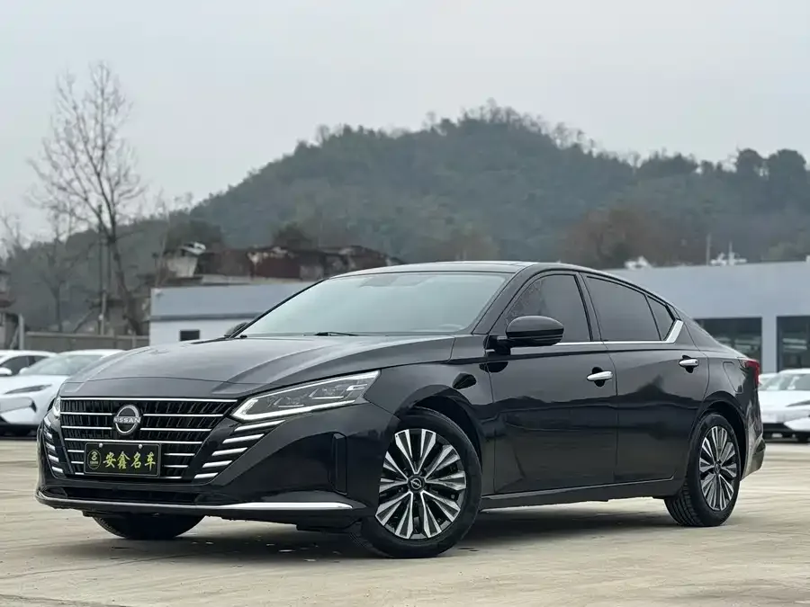 Nissan Altima 2023