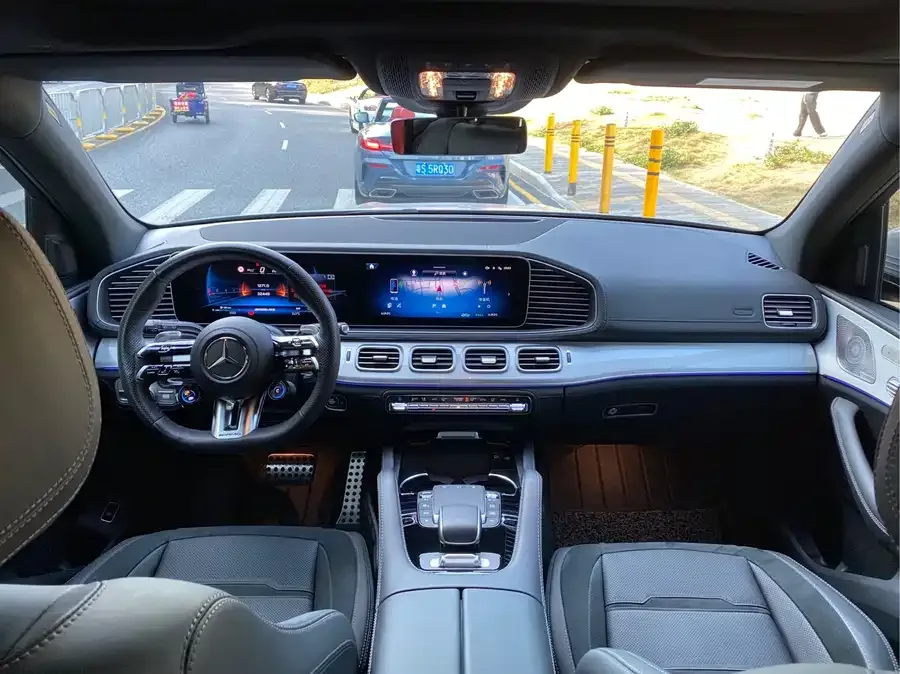 Mercedes-Benz GLE AMG Mercedes-Benz GLE AMG 2024 AMG GLE 53 4MATIC+ 2024 — миниатюра 5