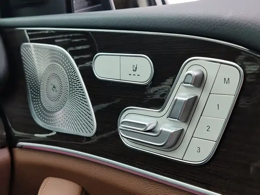 Mercedes-Benz GLE (Imported) Mercedes-Benz GLE (Imported) 2025 GLE 350 4MATIC Fashion Model 2025 — миниатюра 5