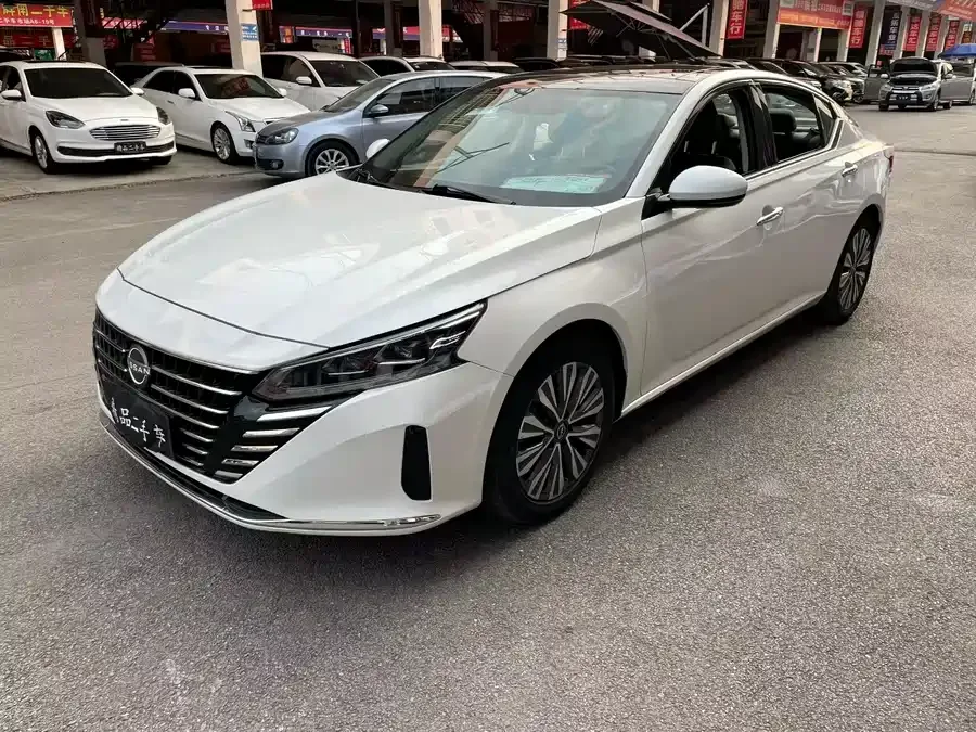 Nissan Altima 2023