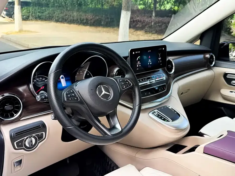 Mercedes-Benz Class V Mercedes-Benz V-Class 2022 V 260 Pilot Edition 2023 — миниатюра 2