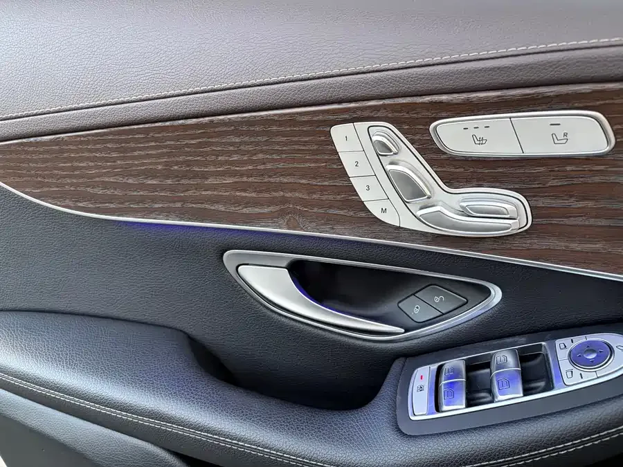 Mercedes-Benz GLC-Class Mercedes-Benz GLC 2022 GLC 260 L 4MATIC Luxury Edition 2022 — миниатюра 2