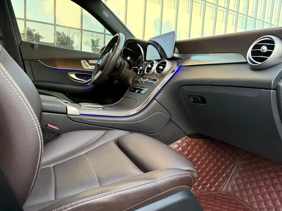 Mercedes-Benz GLC-Class Mercedes-Benz GLC 2022 GLC 260 L 4MATIC Luxury Edition 2022 — миниатюра 4