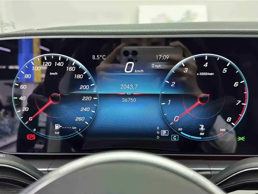 Mercedes-Benz GLE (Imported) Mercedes-Benz GLE (Imported) 2022 Facelift GLE 350 4MATIC Fashion Model 2023 — миниатюра 4