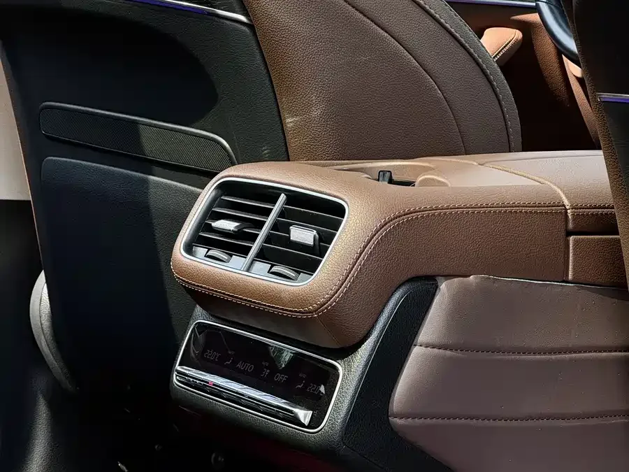 Mercedes-Benz GLE (Imported) Mercedes-Benz GLE (Imported) 2024 GLE 450 4MATIC Luxury 2024 — миниатюра 4