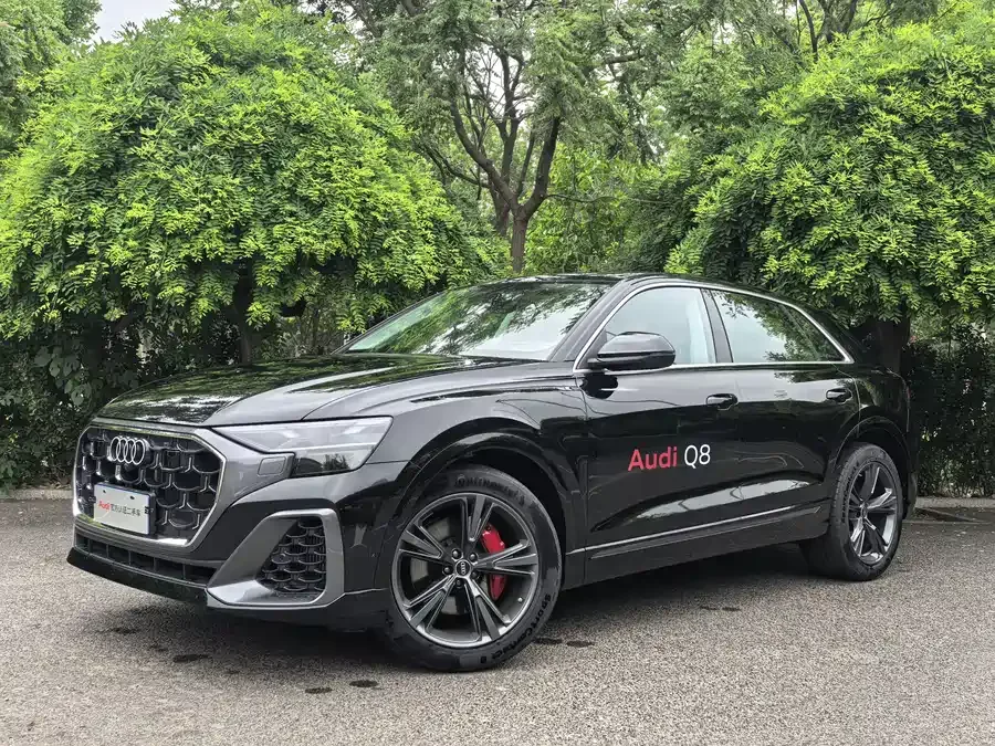 Audi Q8 2025