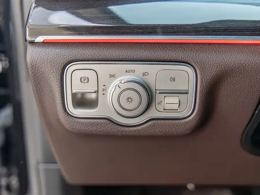 Mercedes-Benz GLE (Imported) Mercedes-Benz GLE (Imported) 2023 GLE 350 4MATIC Fashion Model 2023 — миниатюра 3