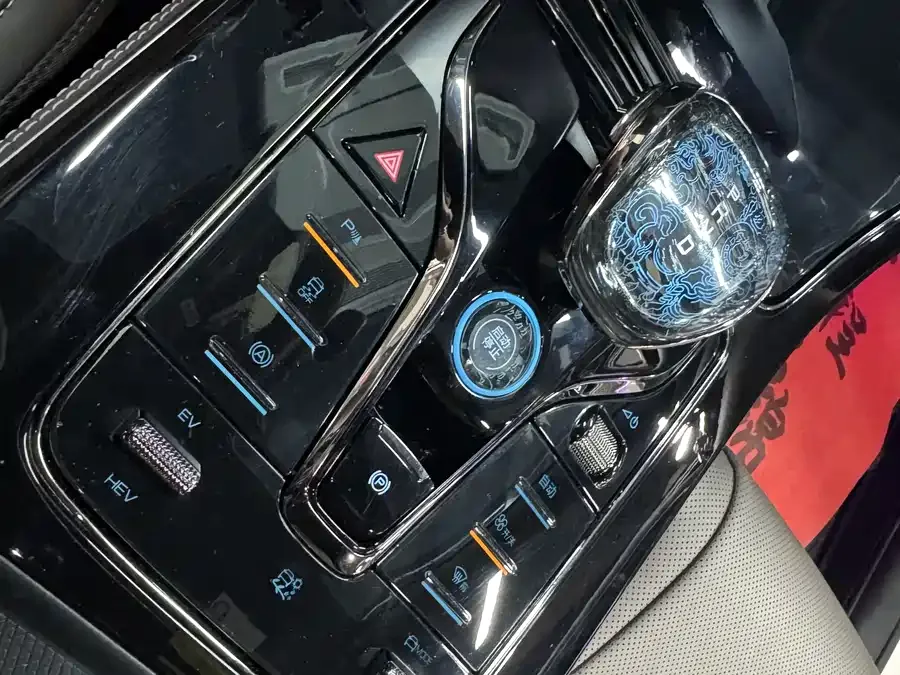 BYD Second-hand Han 2024 DM-i Honor Edition 121KM Elite 2024 — миниатюра 4
