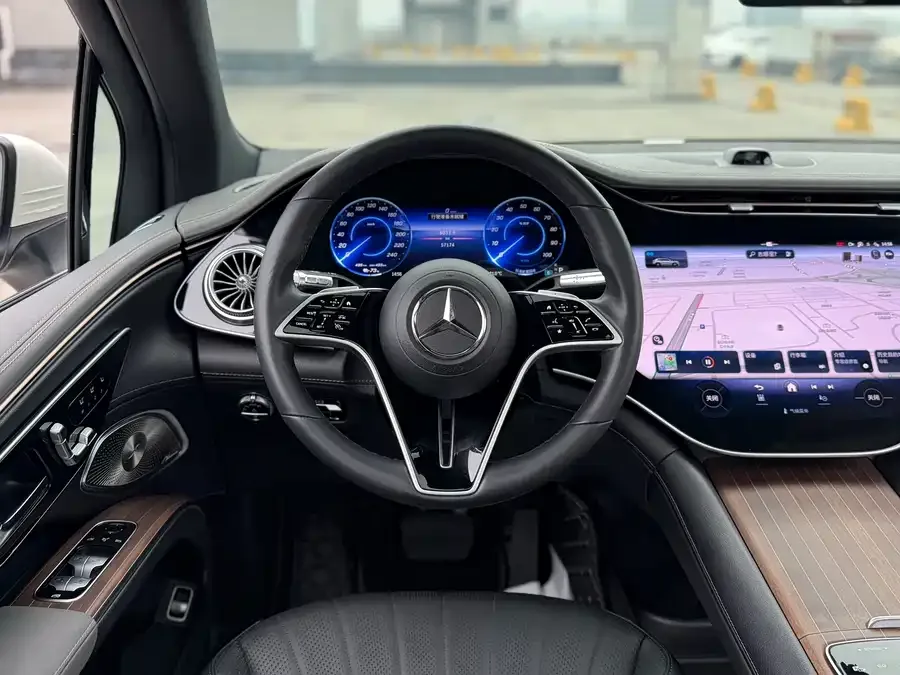 Mercedes-Benz EQS SUV Mercedes-Benz EQS SUV 2023 450 4MATIC Pioneer Edition 2023 — миниатюра 3