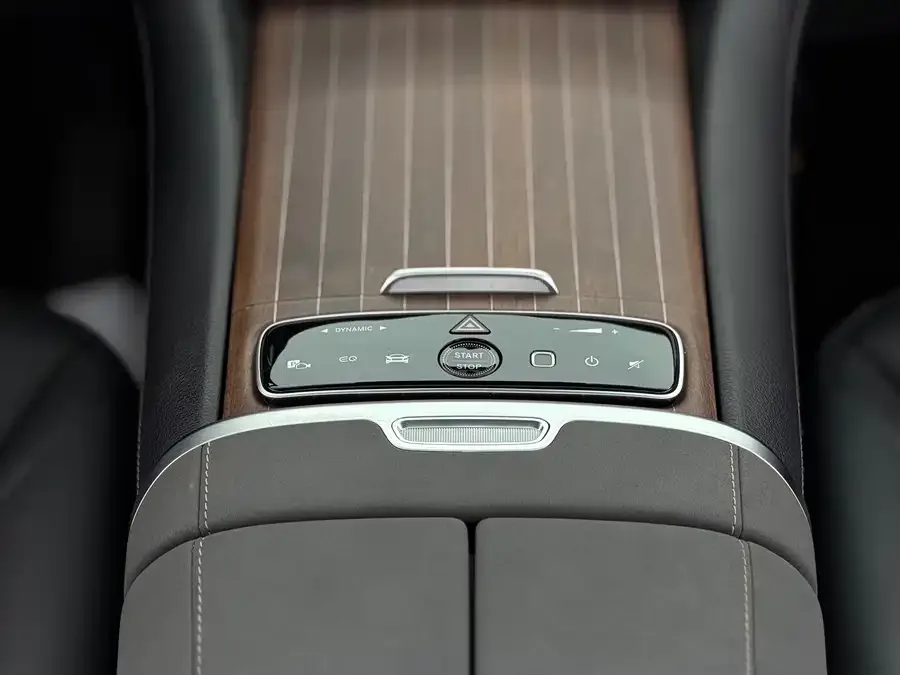 Mercedes-Benz EQS SUV Mercedes-Benz EQS SUV 2023 450 4MATIC Pioneer Edition 2023 — миниатюра 5