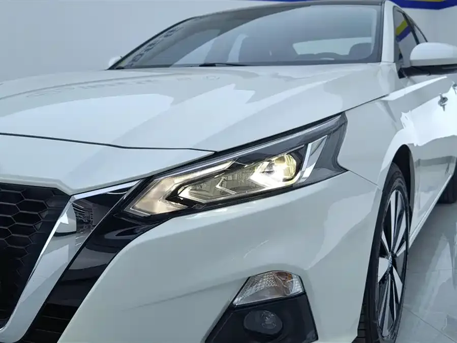 Nissan Altima Teana 2021 2.0L XL Comfort Edition 2022 — миниатюра 5
