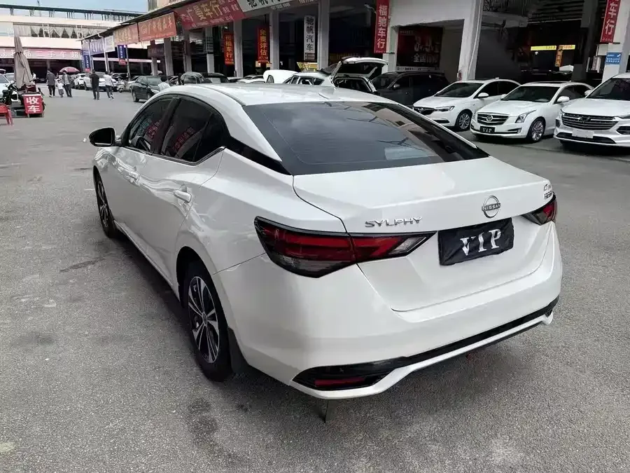 Nissan Sylphy Sylphy 2023 1.6L CVT Enjoy Edition 2024 — миниатюра 5