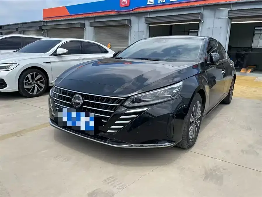 Nissan Altima 2023