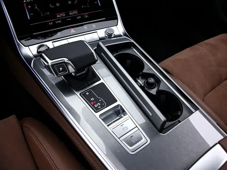 Audi A7L 2025 45 TFSI Luxury Edition 2025 — миниатюра 3