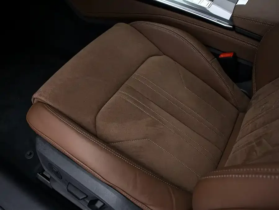 Audi A7L 2025 45 TFSI Luxury Edition 2025 — миниатюра 4