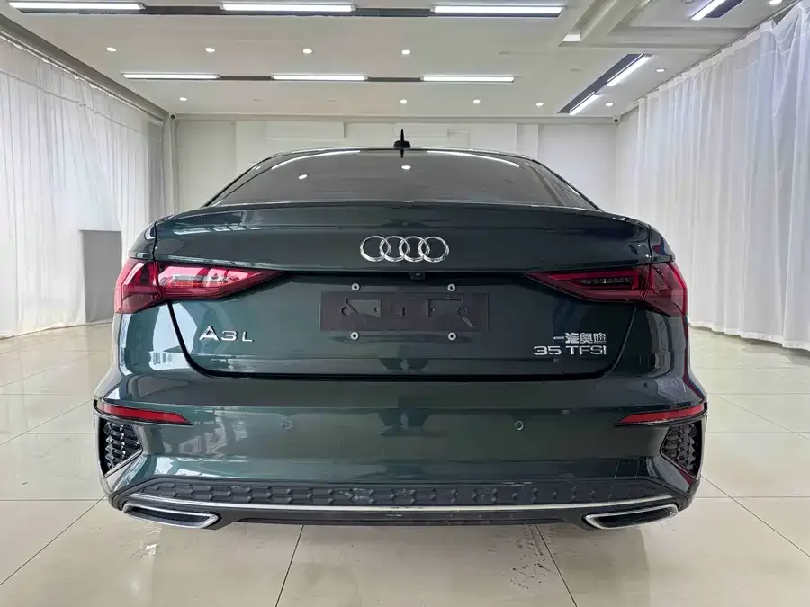 Audi A3 2022 A3L Limousine 35 TFSI Fashion Sports 2022 — миниатюра 2