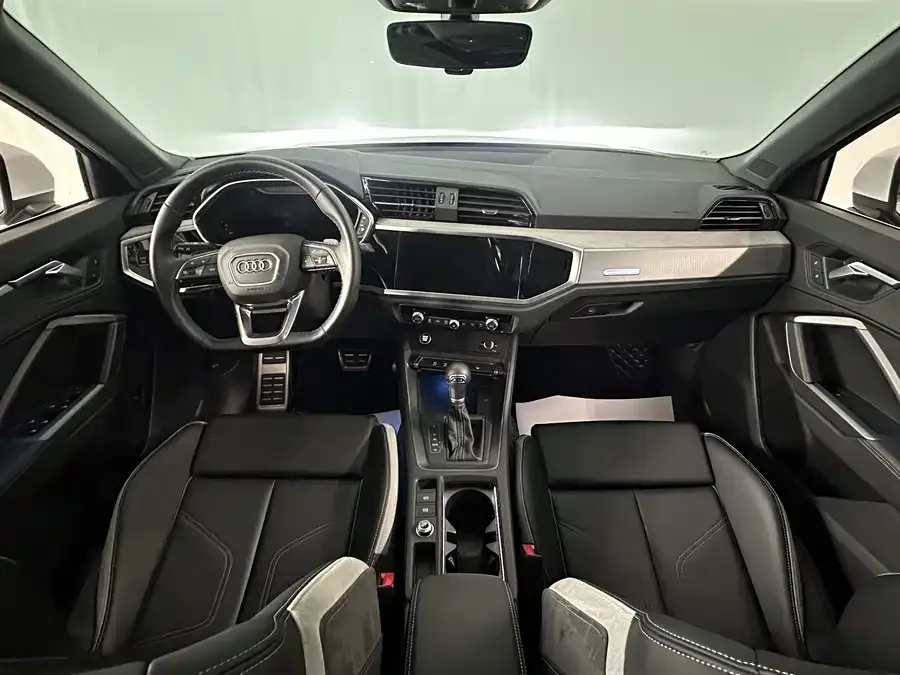 Audi Q3 2024 35 TFSI Fashion Dynamic Edition 2024 — миниатюра 4