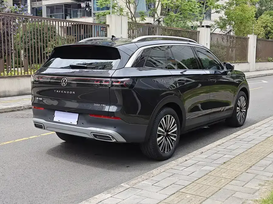 Volkswagen Tavendor 2024 330TSI Luxury Cruise Edition 2024 — миниатюра 3